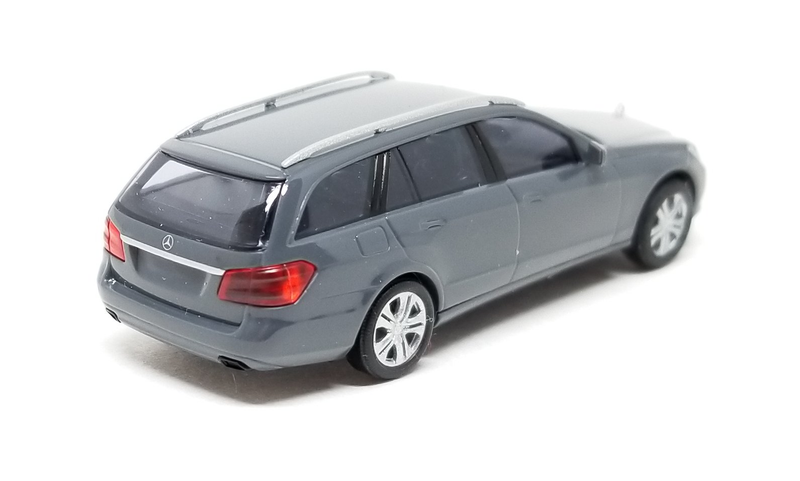 Illustration for article titled Surprise Saturday: Busch HO Scale Mercedes-Benz E-Class Wagon